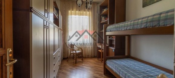 5 rooms Apartment in Pomarance, Italy No. 79211 11