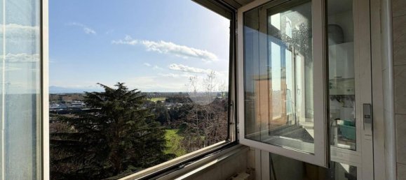 4-salle Appartement à Rome, Italy No. 2429 70