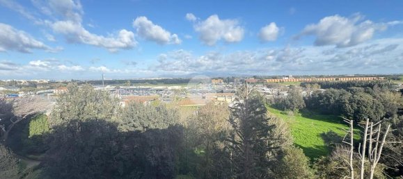 4-salle Appartement à Rome, Italy No. 2429 58