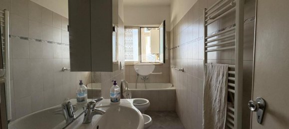 4-salle Appartement à Rome, Italy No. 2429 49