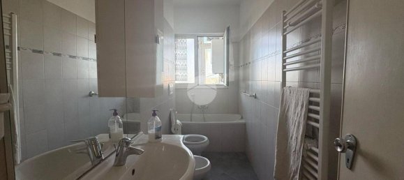 4-salle Appartement à Rome, Italy No. 2429 36