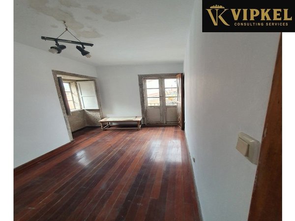 Gebäude in A Coruna, Spain 334m², Nr. 48446