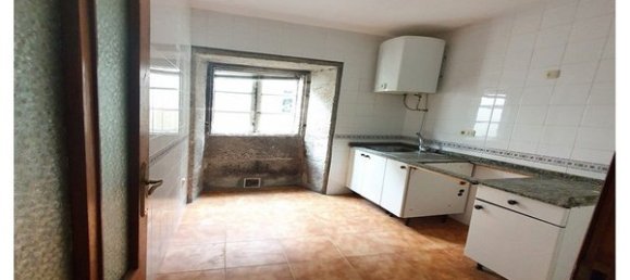 Gebäude in A Coruna, Spain 334m², Nr. 48446 30