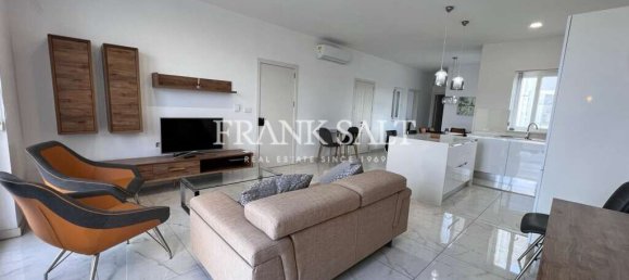 2 bedrooms Penthouse in Gzira, Malta No. 11176 3