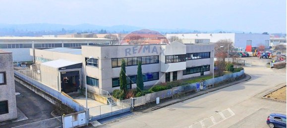 Lagerhaus in Traversetolo, Italy 700m², Nr. 309375 3