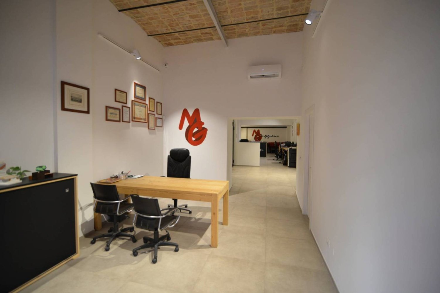 3 rooms Commercial property in Bologna, Italy No. 116573