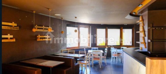 Коммерческая недвижимость с 5 комнатами в Скильпарио, Италия № 259133 10