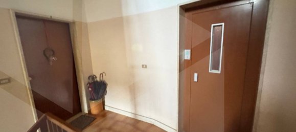 4-salle Appartement à Noicattaro, Italy No. 19061 2