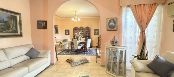 4-salle Appartement à Noicattaro, Italy No. 19061 6