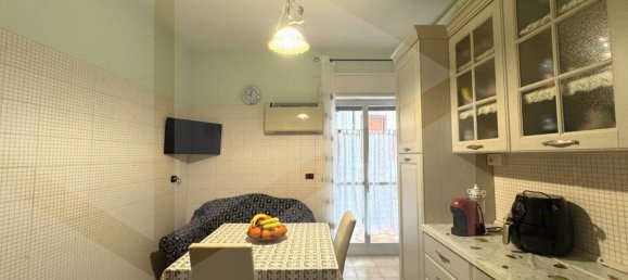 4-salle Appartement à Noicattaro, Italy No. 19061 19