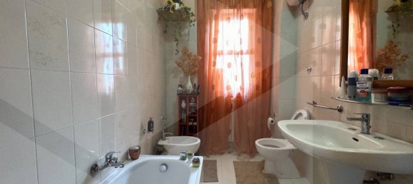 4-salle Appartement à Noicattaro, Italy No. 19061 17