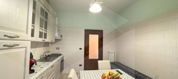 4-salle Appartement à Noicattaro, Italy No. 19061 18