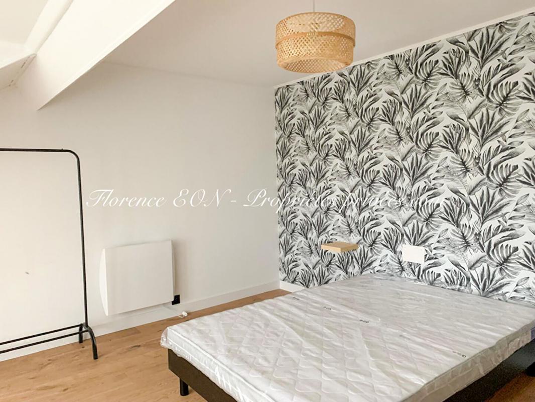 2 Schlafzimmer Haus in Port-Brillet, France, Nr. 103181