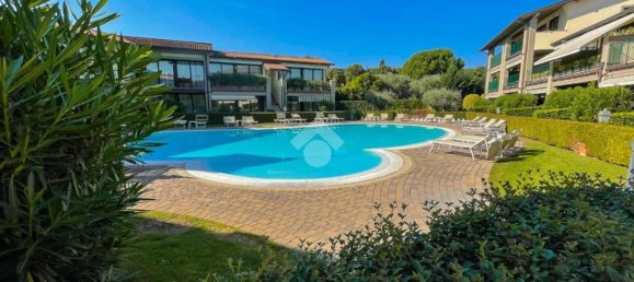 3-salle Appartement à Padenghe sul Garda, Italy No. 71798 4