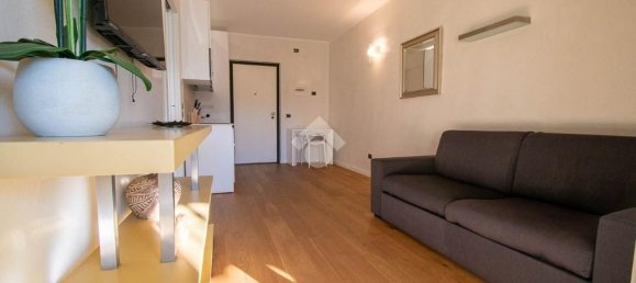 3-salle Appartement à Padenghe sul Garda, Italy No. 71798 19