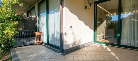 3-salle Appartement à Padenghe sul Garda, Italy No. 71798 18