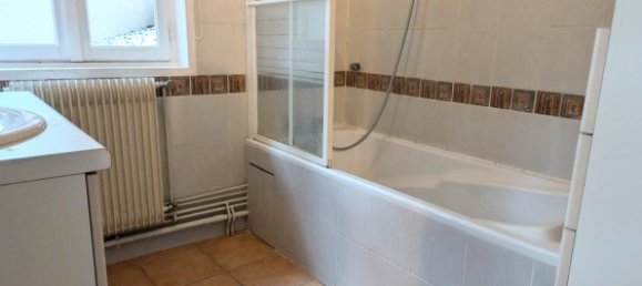 Dúplex de 2 dormitorios en Bourg-en-Bresse, France No. 202072 8