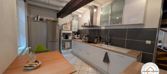 Dúplex de 2 dormitorios en Bourg-en-Bresse, France No. 202072 3