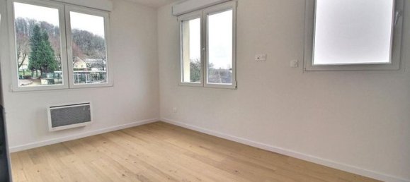 3 bedrooms House in Villers-Saint-Paul, France No. 303884 8