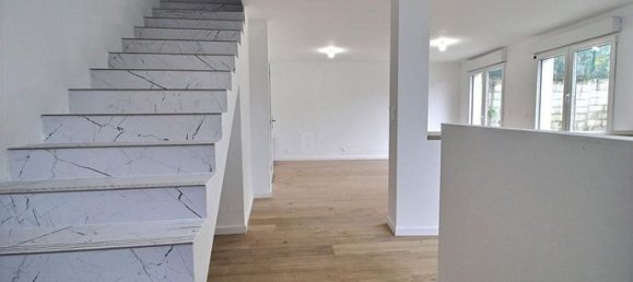 3 bedrooms House in Villers-Saint-Paul, France No. 303884 5