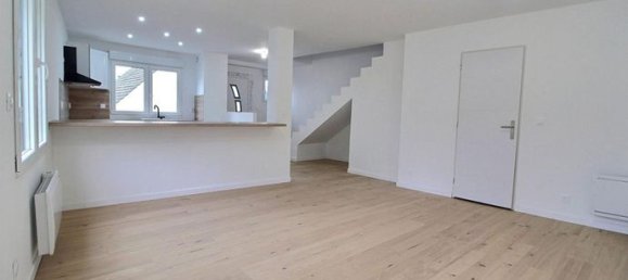 3 bedrooms House in Villers-Saint-Paul, France No. 303884 2