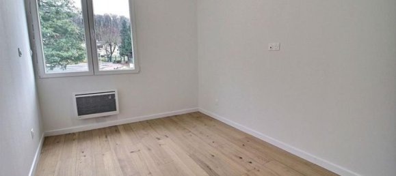 3 bedrooms House in Villers-Saint-Paul, France No. 303884 7