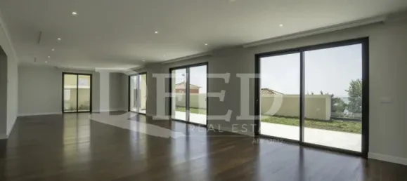 3 bedrooms House in Funchal, Portugal No. 95154 2