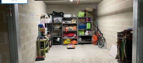 52m² Garage in Rome, Italy No. 28110 15