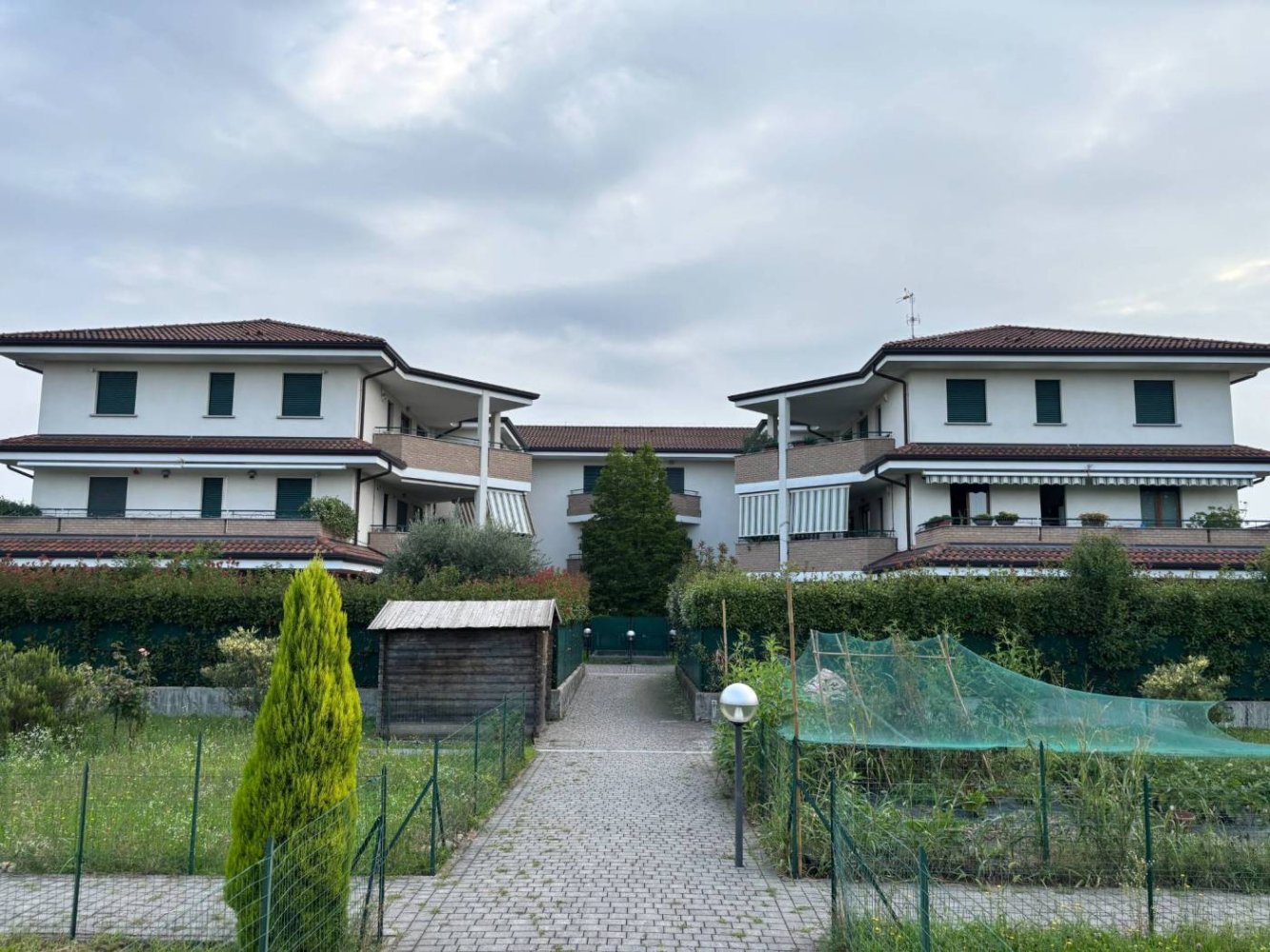 2 bedrooms Apartment in Desio, Italy No. 374328