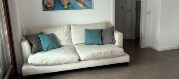 2 bedrooms Apartment in Desio, Italy No. 374328 11