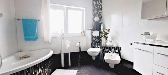 Bungalow de 2 dormitorios en Herford, Germany No. 52725 10