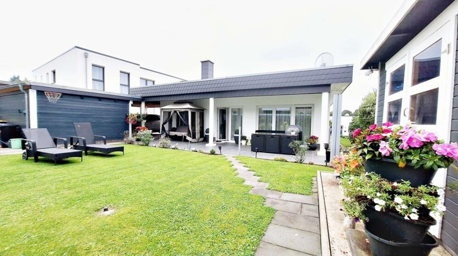 Bungalow de 2 dormitorios en Herford, Germany No. 52725