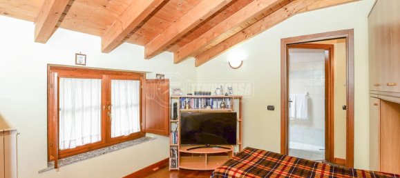 Квартира с 3 комнатами в Сенна Комаско, Италия № 17603 16