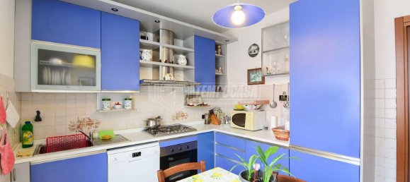 Квартира с 3 комнатами в Сенна Комаско, Италия № 17603 8