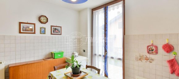 Квартира с 3 комнатами в Сенна Комаско, Италия № 17603 7