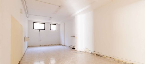 108m² Commercial property in Selargius, Italy No. 265719 9