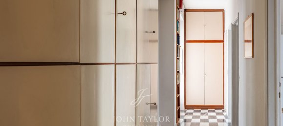 5 rooms Apartment in Milan, Italy No. 244108 10