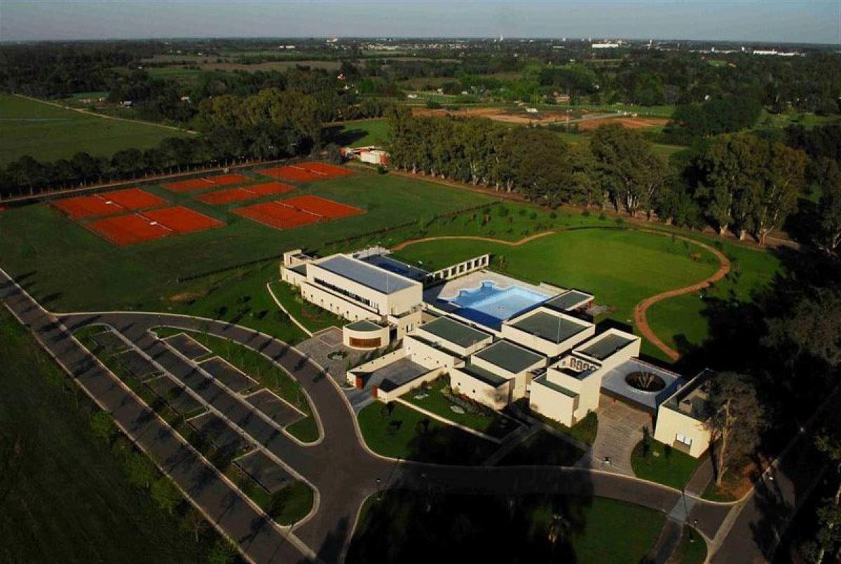  Land in Escobar, Argentina No. 39641