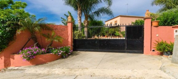 Дом с 4 спальнями в Эстепона, Испания № 135354 2