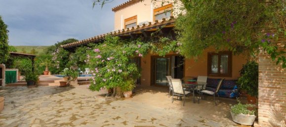 Дом с 4 спальнями в Эстепона, Испания № 135354 3