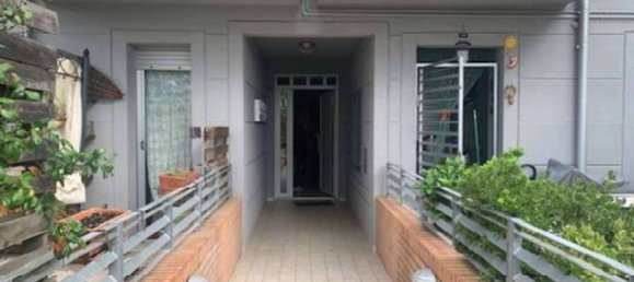 2 Schlafzimmer Wohnung in Asciano, Italy, Nr. 357568 8