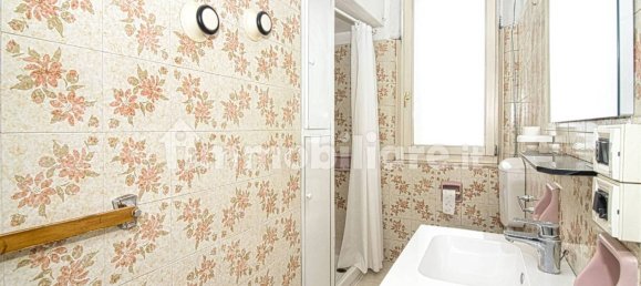 2 bedrooms Apartment in Modena, Italy No. 215637 20