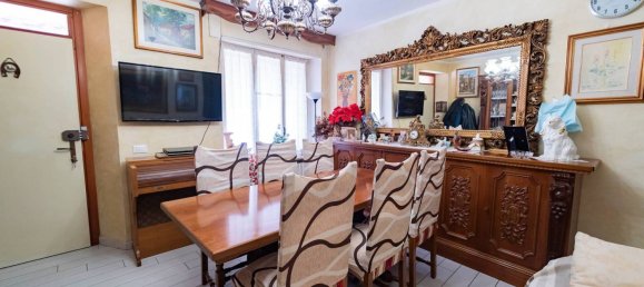 4 bedrooms House in Medole, Italy No. 260176 4