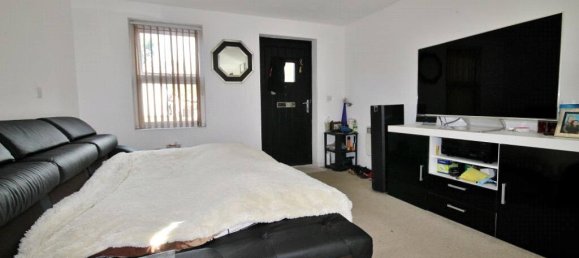 Studio in West Drayton, United Kingdom No. 8616 6