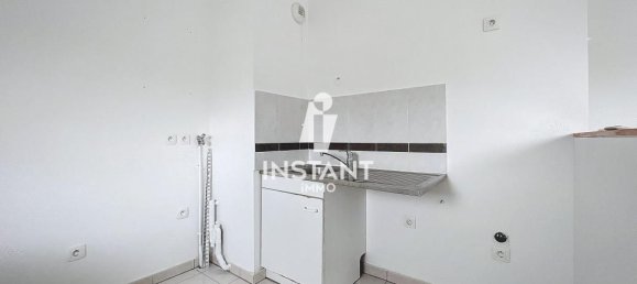 Apartamento de 1 dormitorio en Creteil, France No. 178915 3