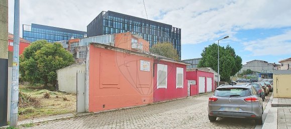 198m² Land in Porto, Portugal No. 34466 3