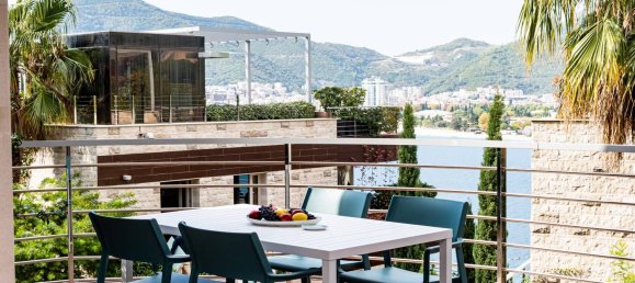2 bedrooms Apartment in Budva, Montenegro No. 235 2