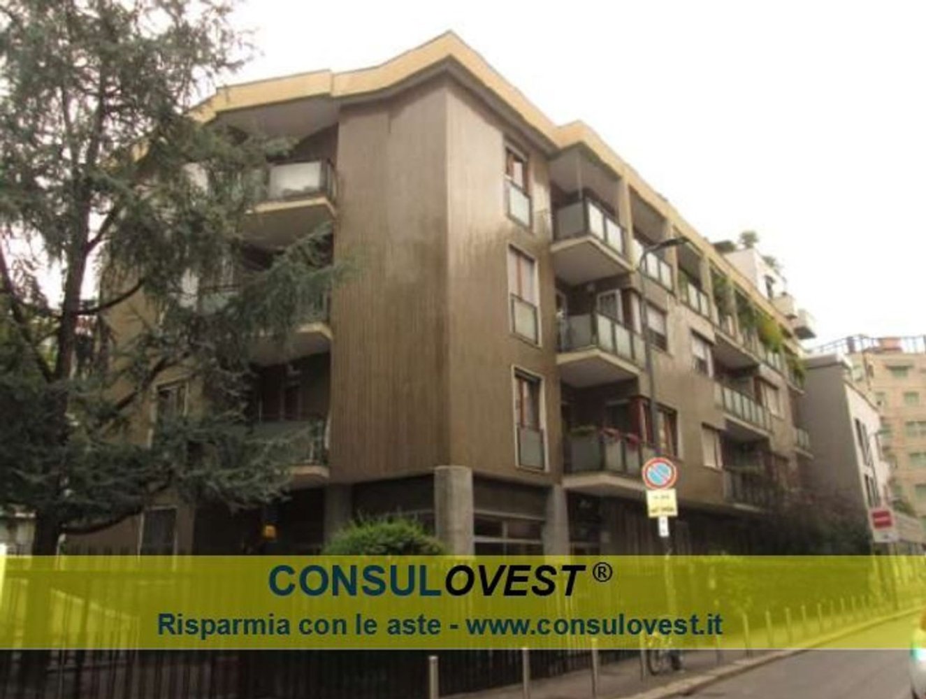 63m² Office in Milan, Italy No. 358993