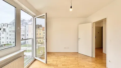 2 rooms Apartment in Favoriten, Austria No. 256177