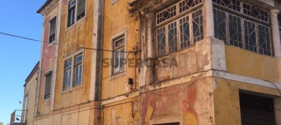 843m² Building in Torres Vedras, Portugal No. 161601 2